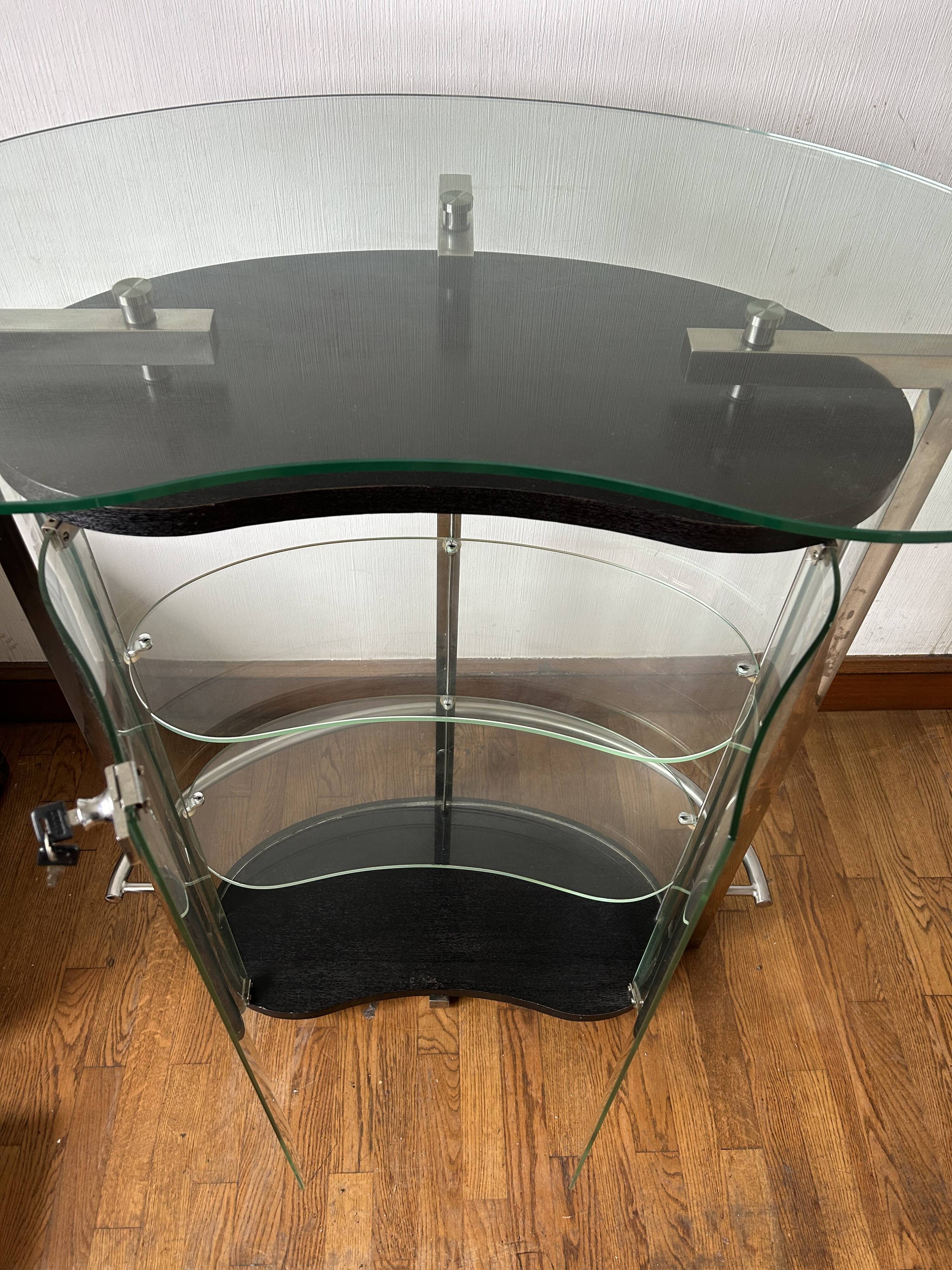 Rounded bar in tempered glass 1980