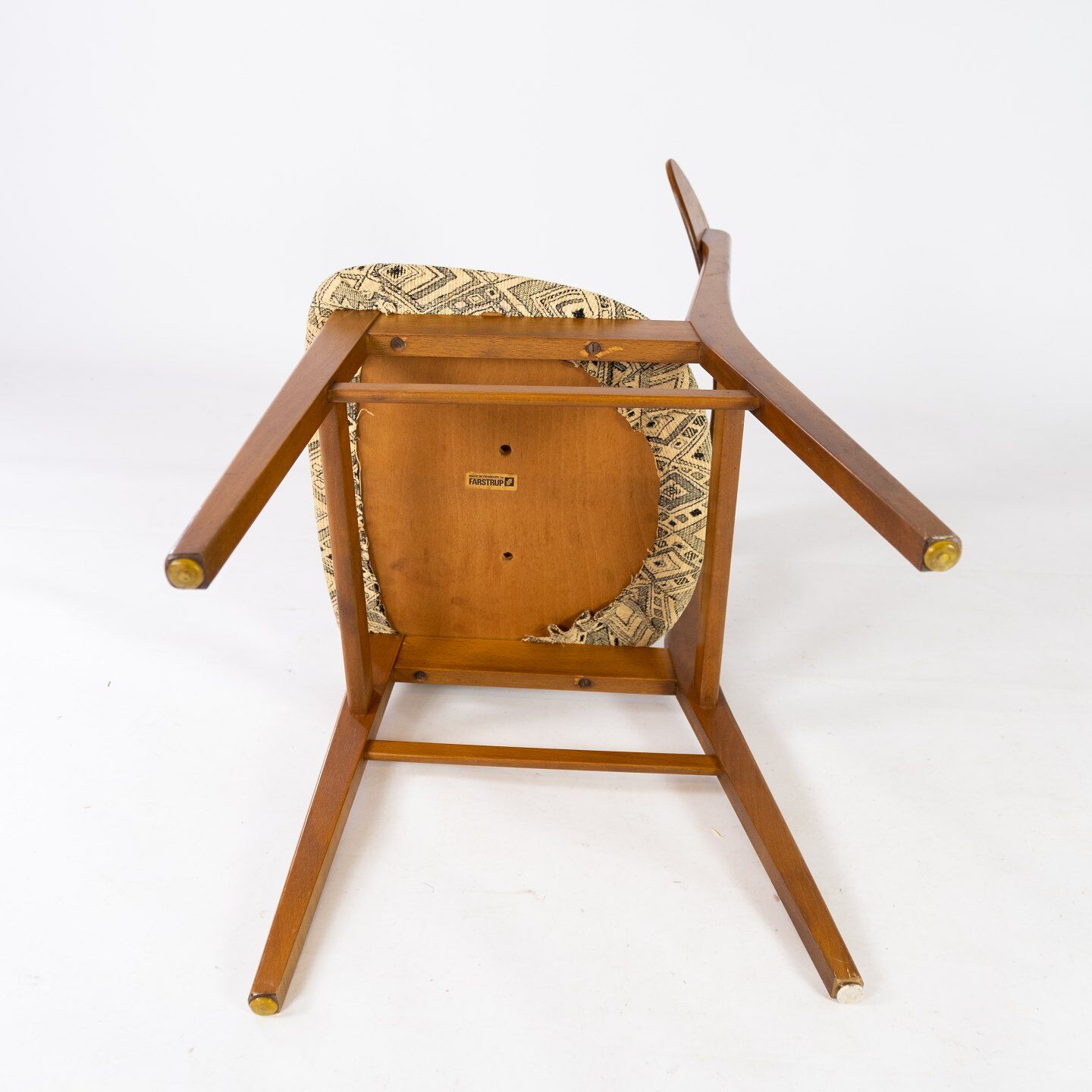 Set of six dining room chairs in teak and upholstered with light fabric, of danish design, 1960S