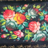 Box in lacquered wood with flowers