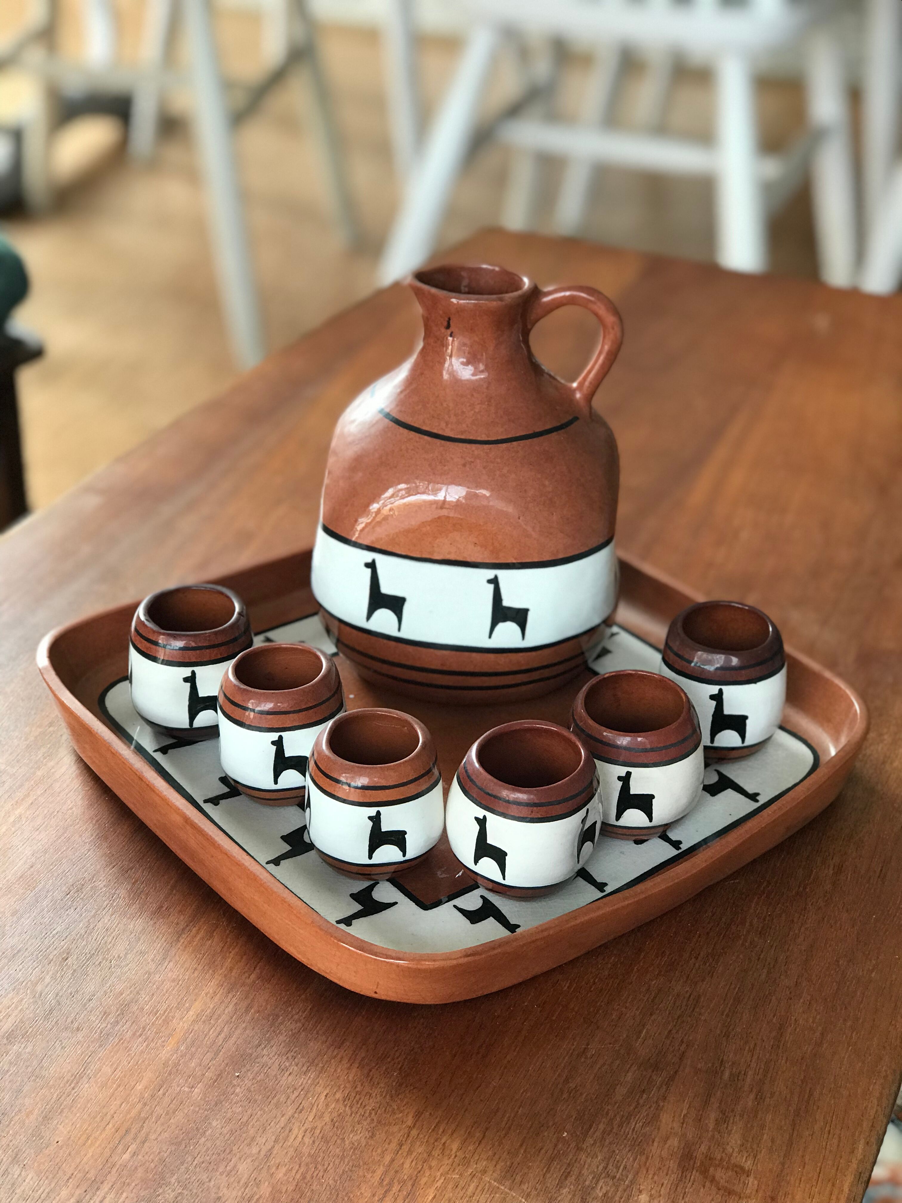 Vintage Peruvian service