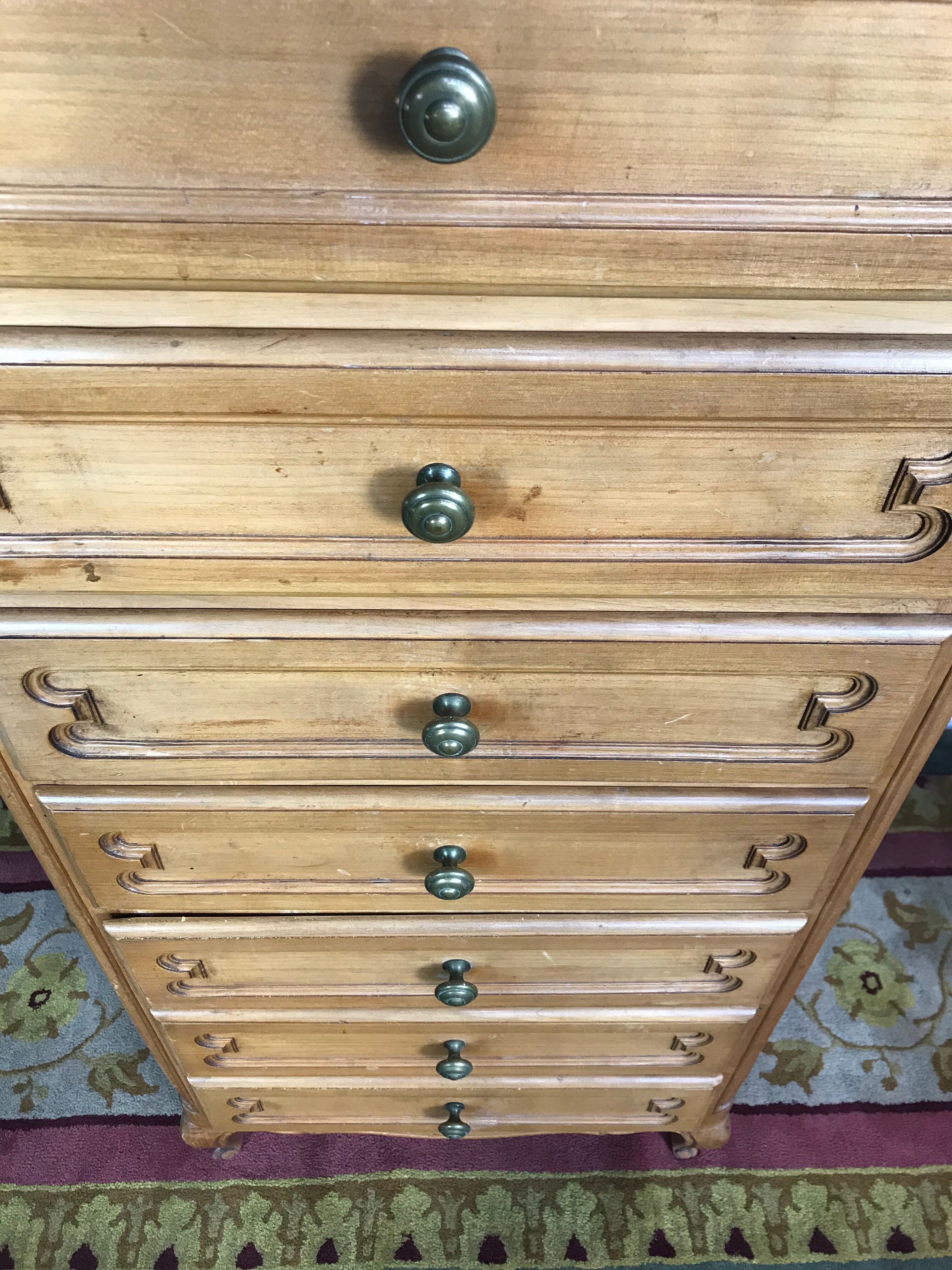 Regency-style massive cherry-style handy