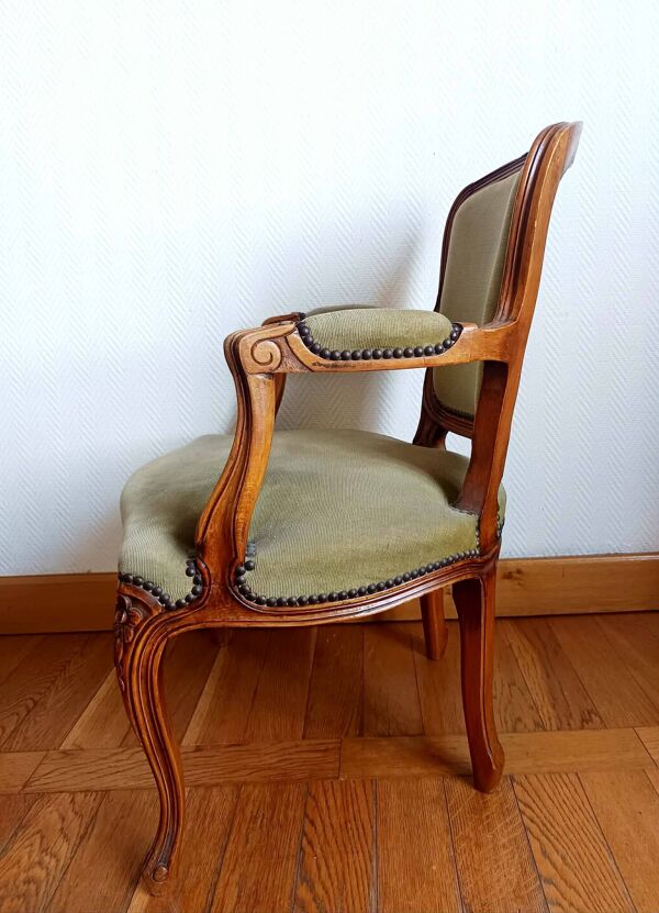 Fauteuil cabriolet vert Louis XV