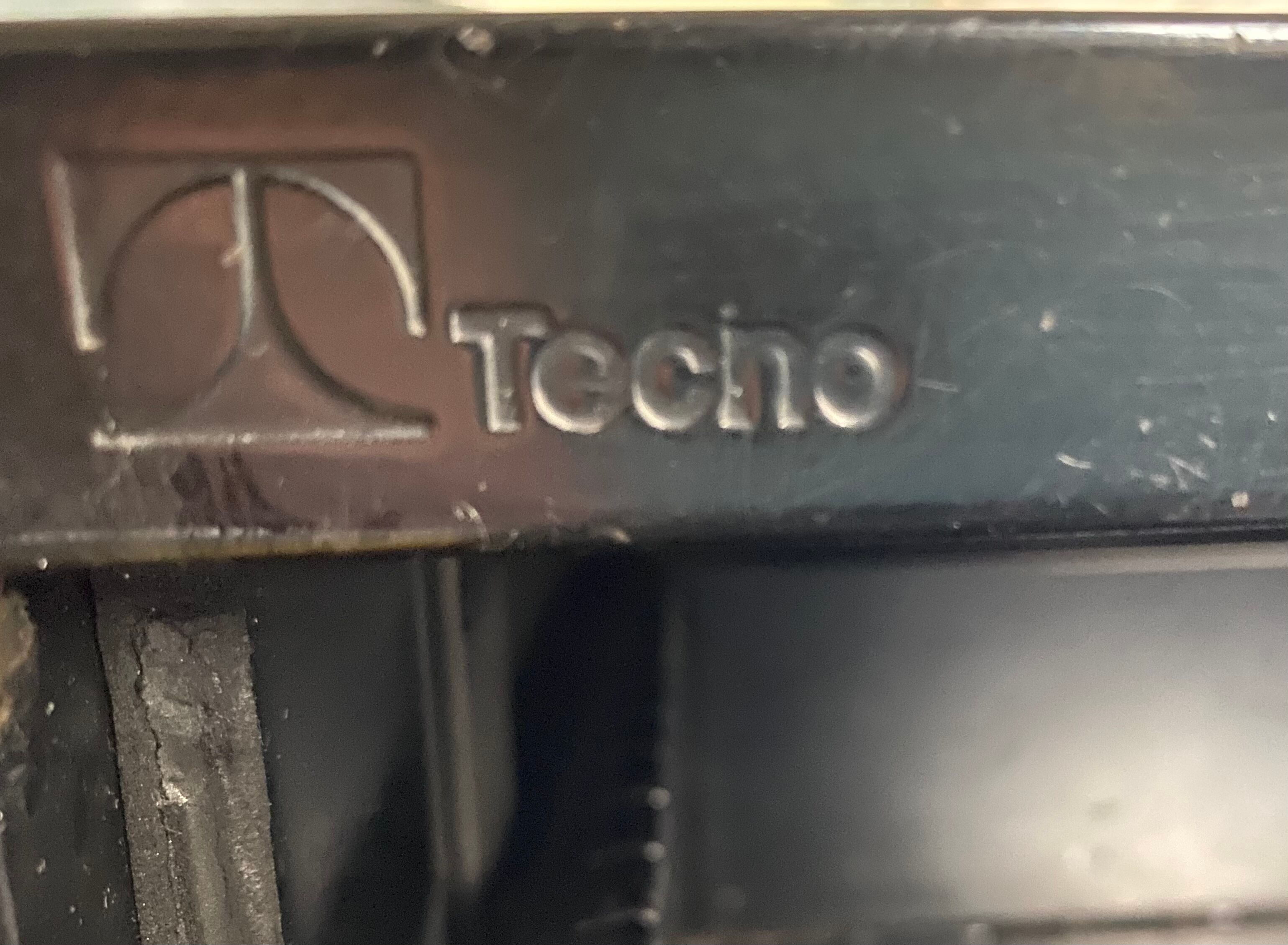 Lacquered metal furniture with 3 drawers model graphis by Osvaldo Borsani and Eugenio Gerli edition Tecno