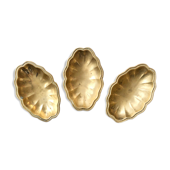 Set of 3 vintage cups in the shape of gold brass flowers