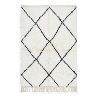 Petit tapis Marocain à losanges noirs