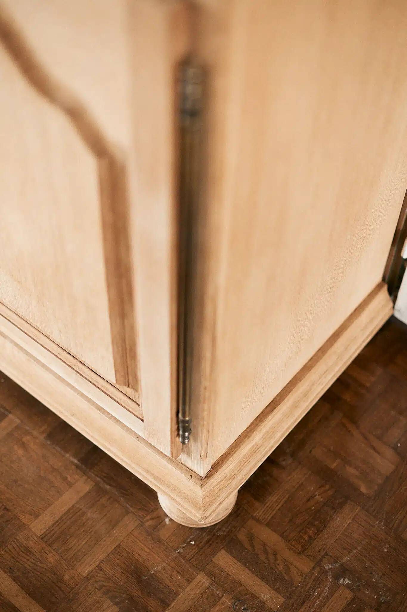 Vintage oak standing wardrobe "Giroflée"