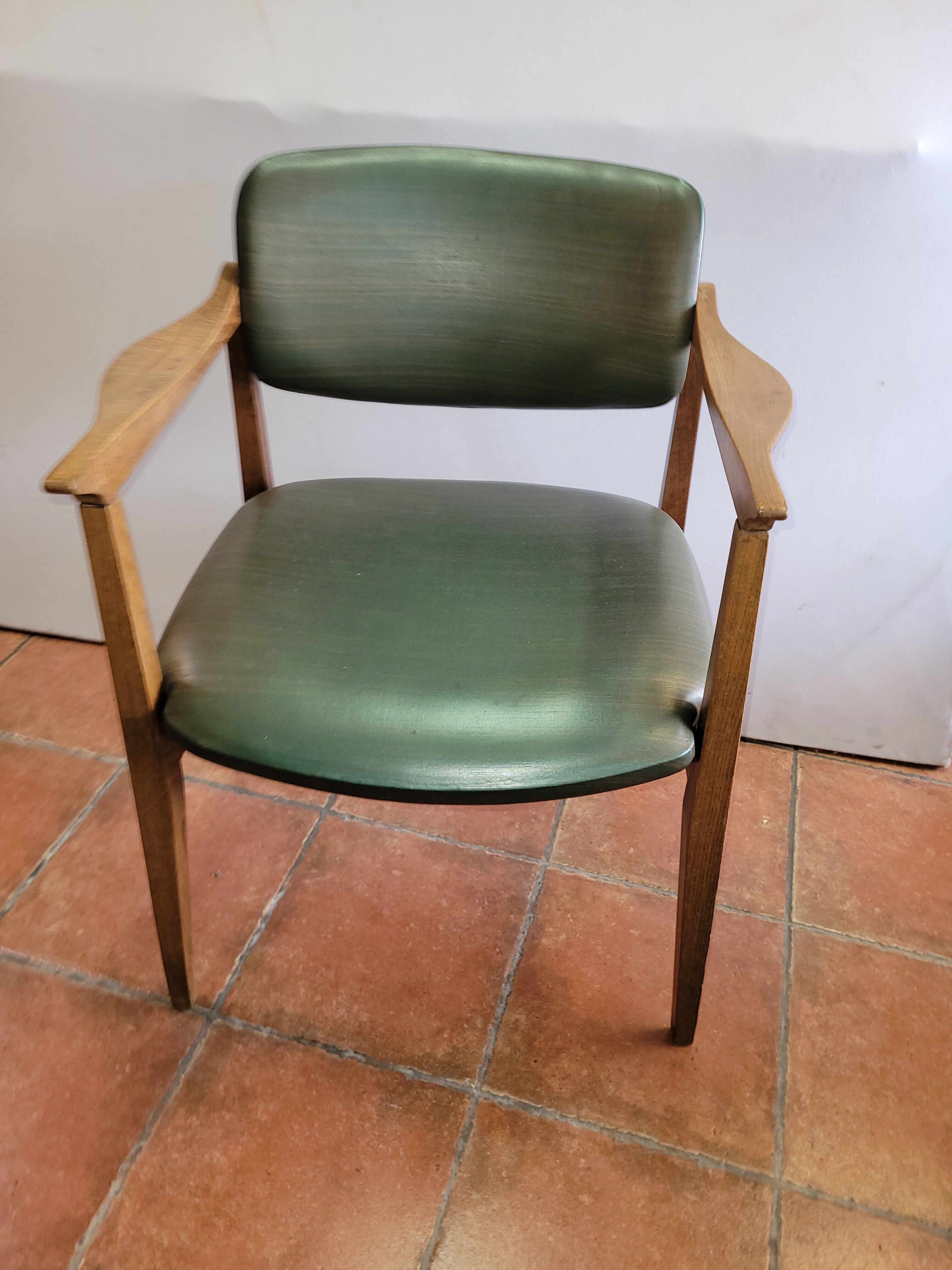 Scandinavian office chair