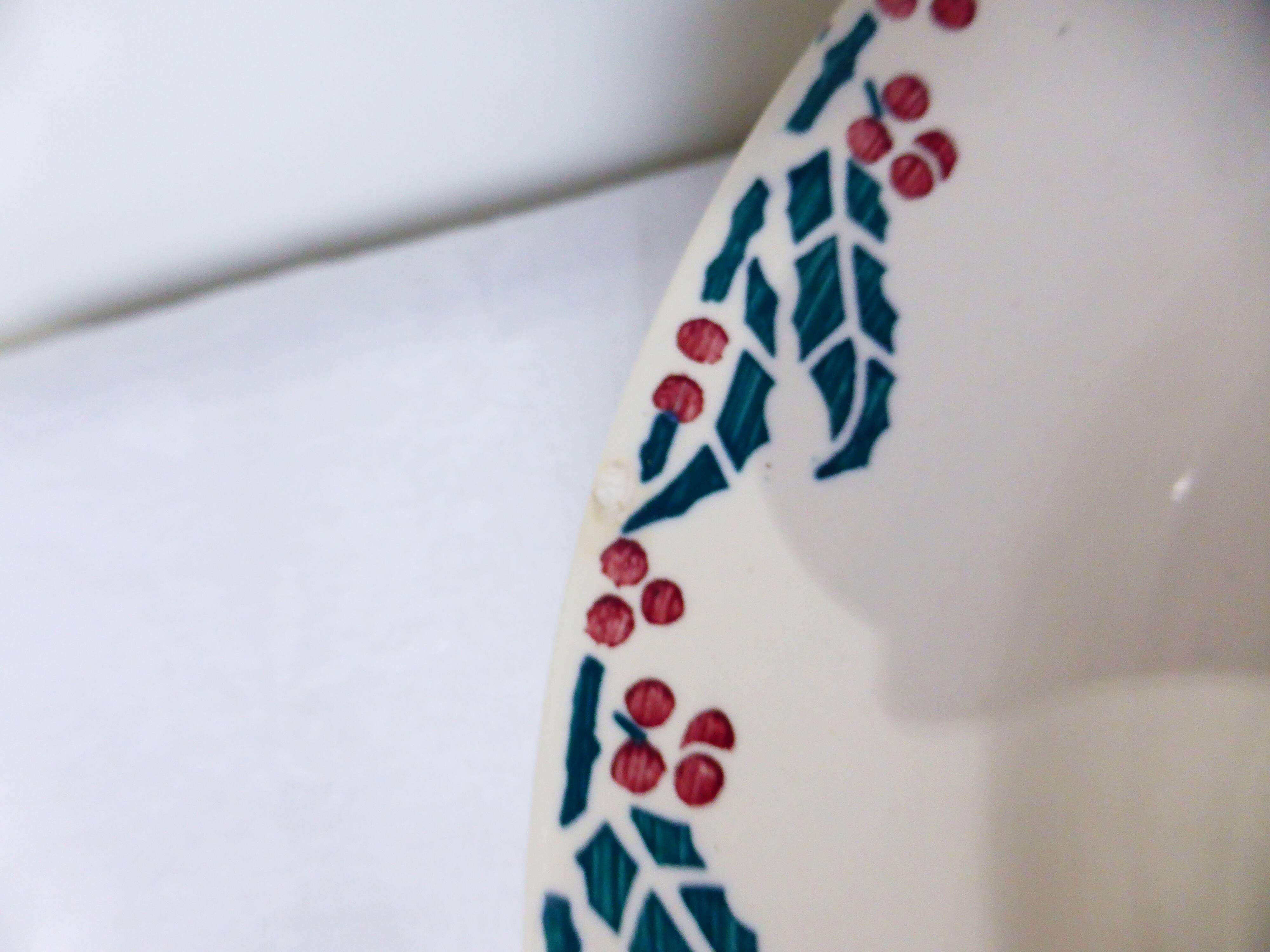 4 hollow plates of Digoin Sarreguemines model Holly 211250