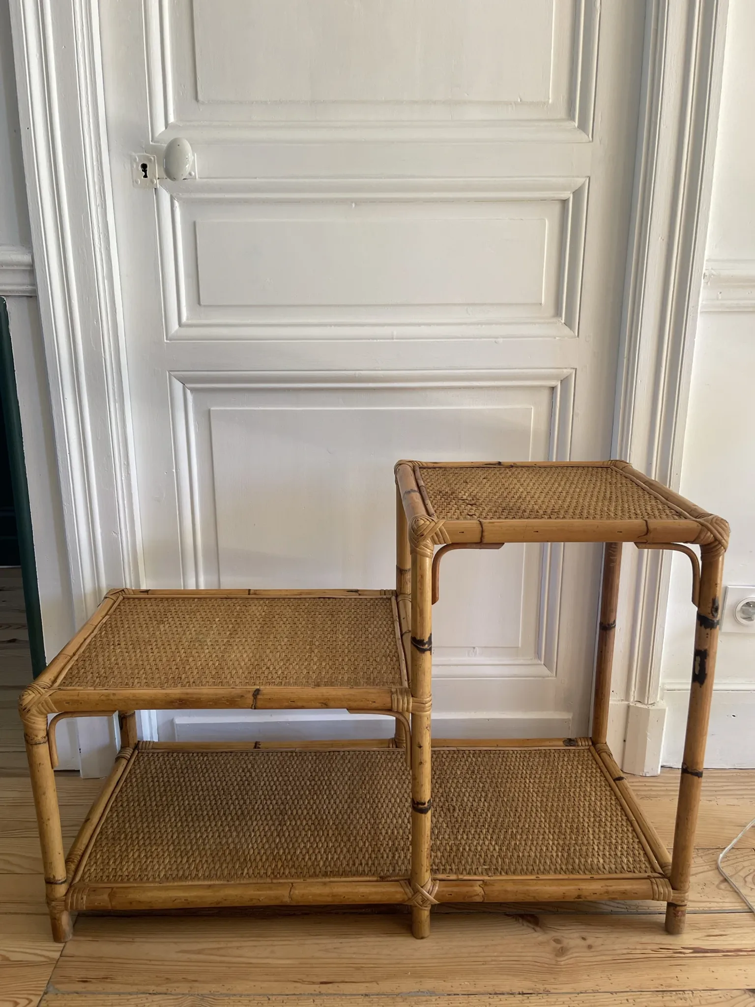 Étagère bambou et rotin vintage