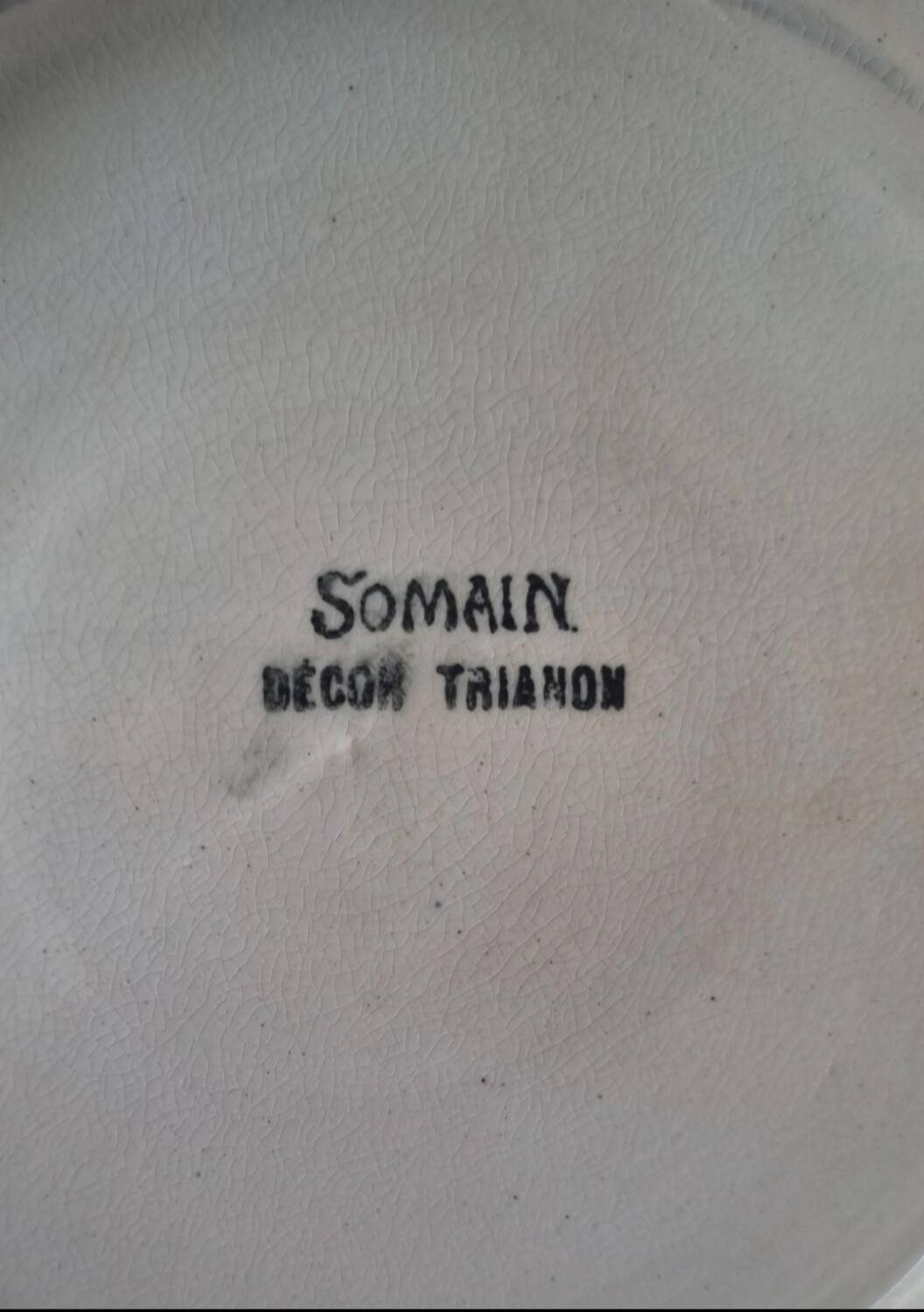 Iron Earth Footed Dish – Somain Earthenware Factory