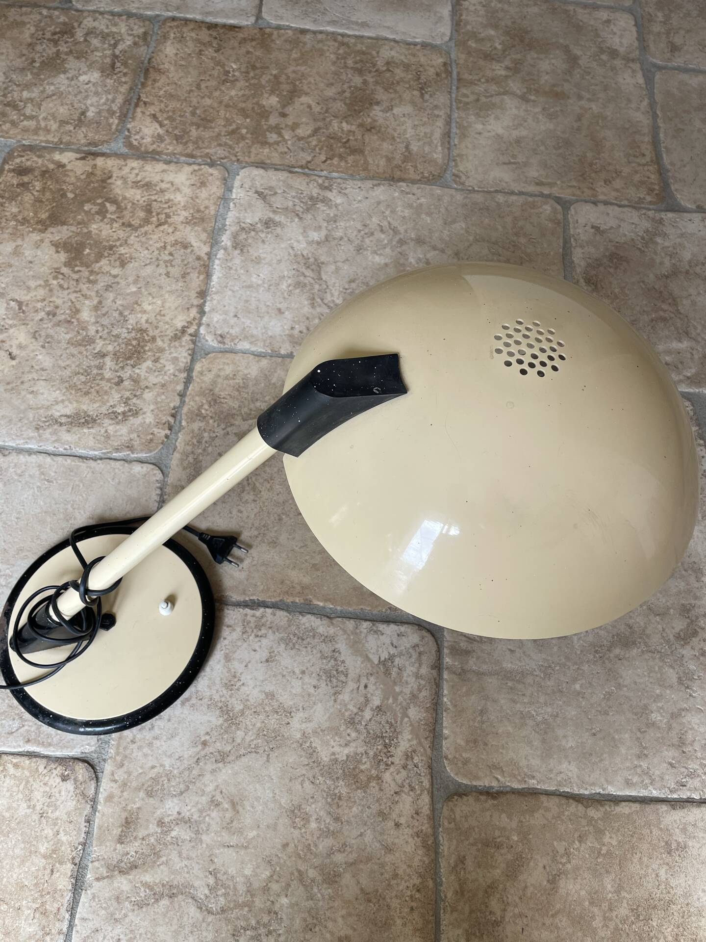 Desk lamp