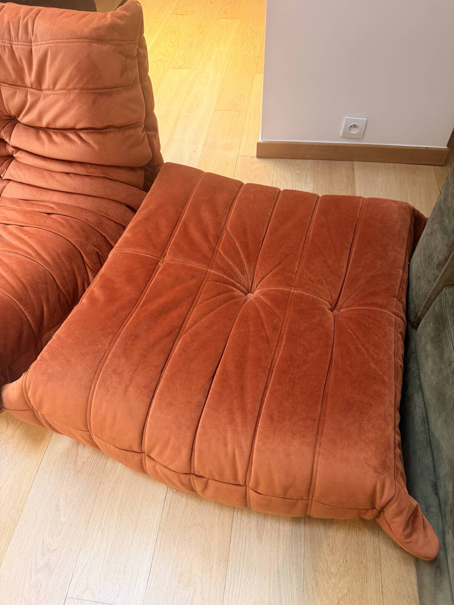Togo set by Michel Ducaroy for Ligne Roset – 4 pieces in orange velvet.