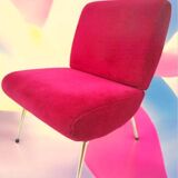 Vintage "Kiss" raspberry armchair