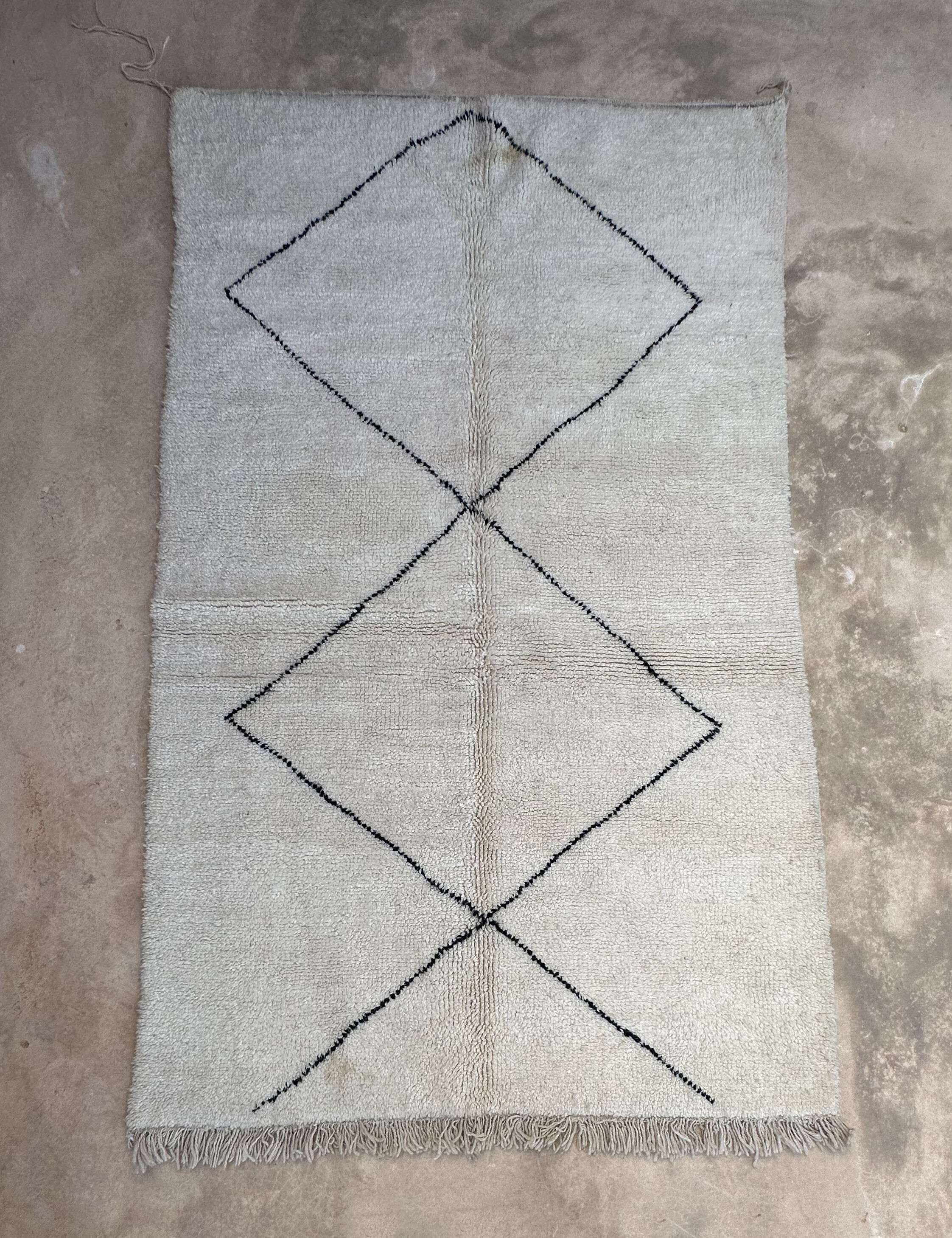 Moroccan rug ben ouarain white - 161 x 267 cm