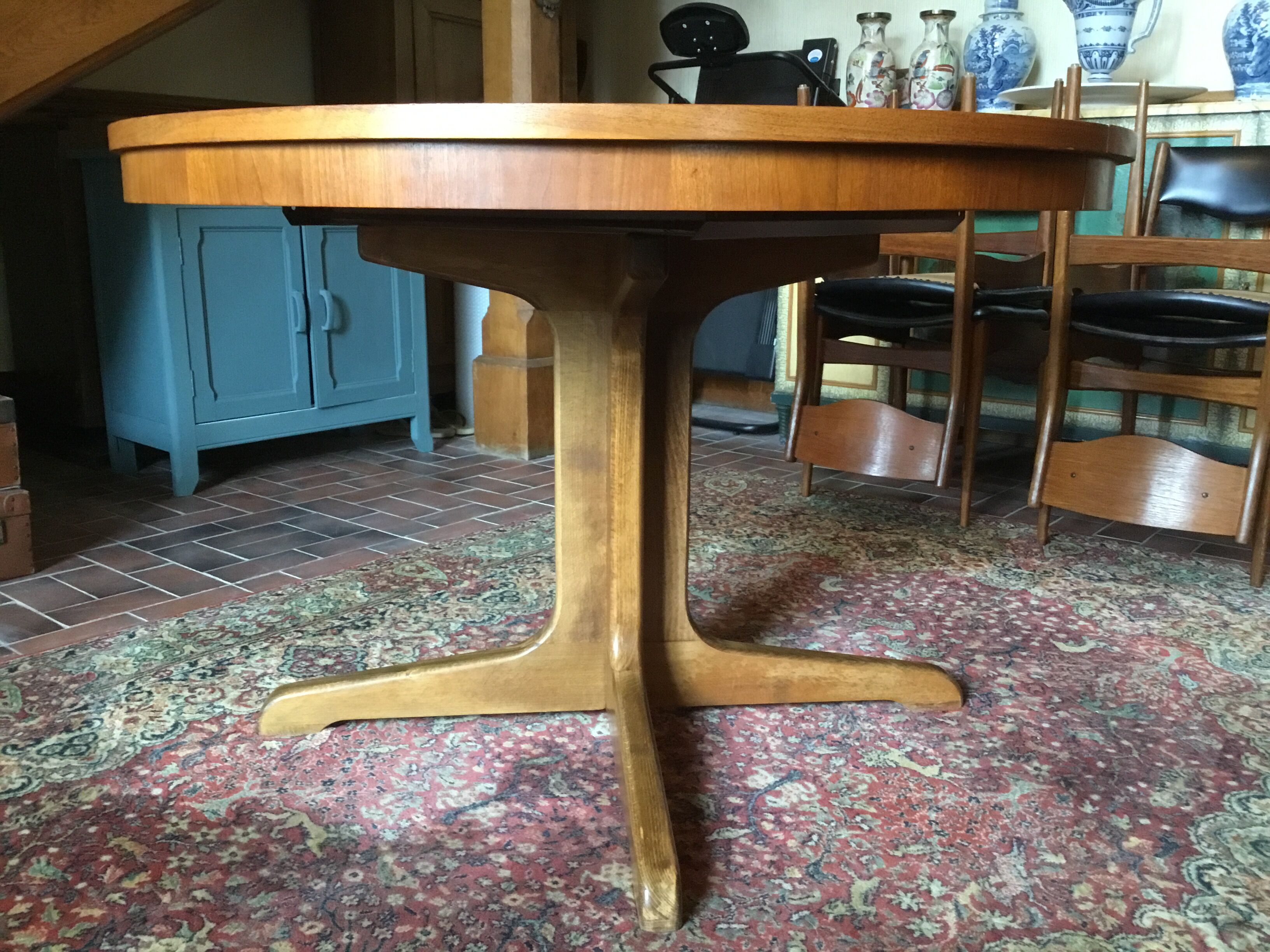 Baumann extended teak table