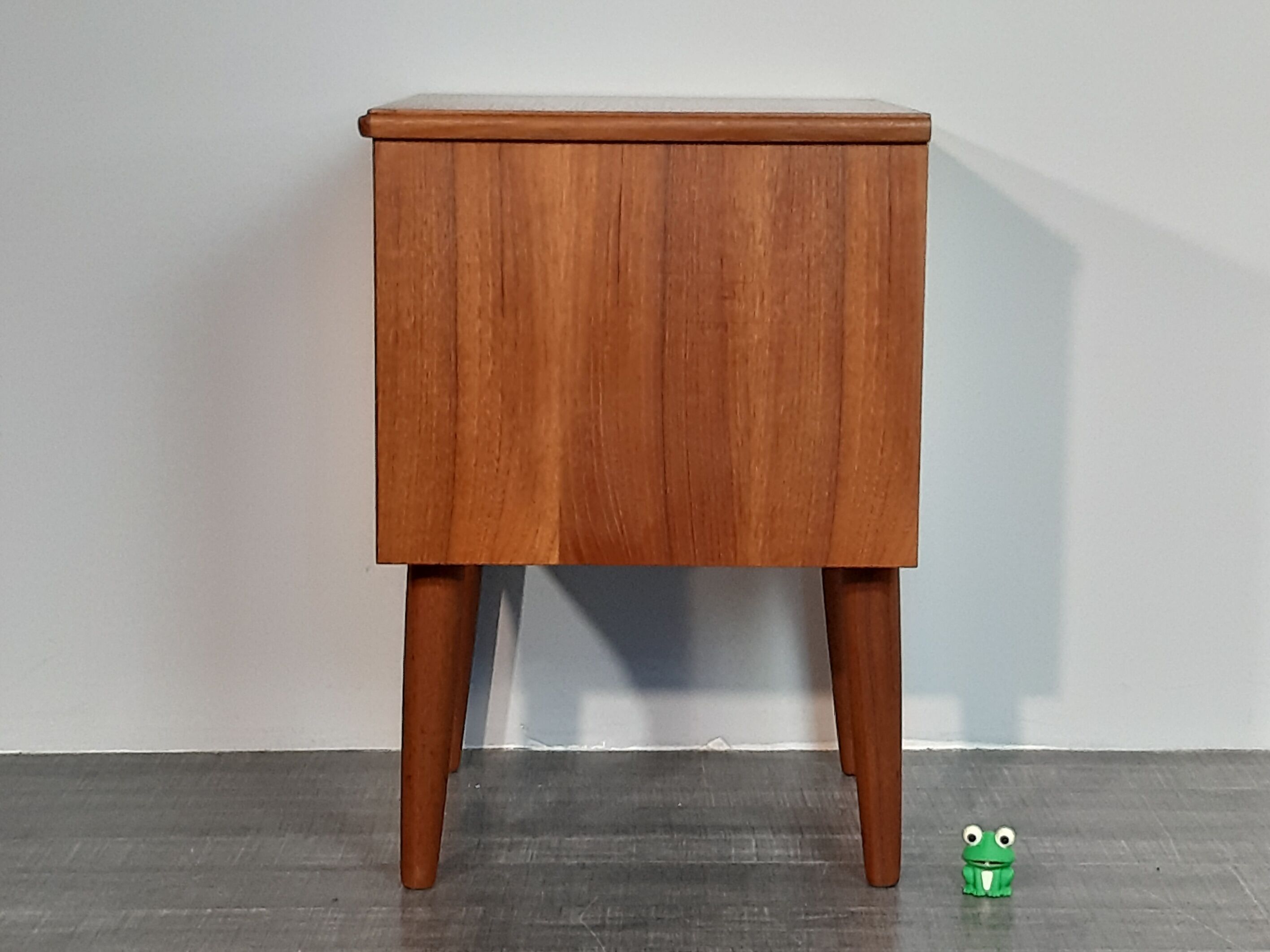 Danish beside tables in teck 2 drawers, scandinavian 1960