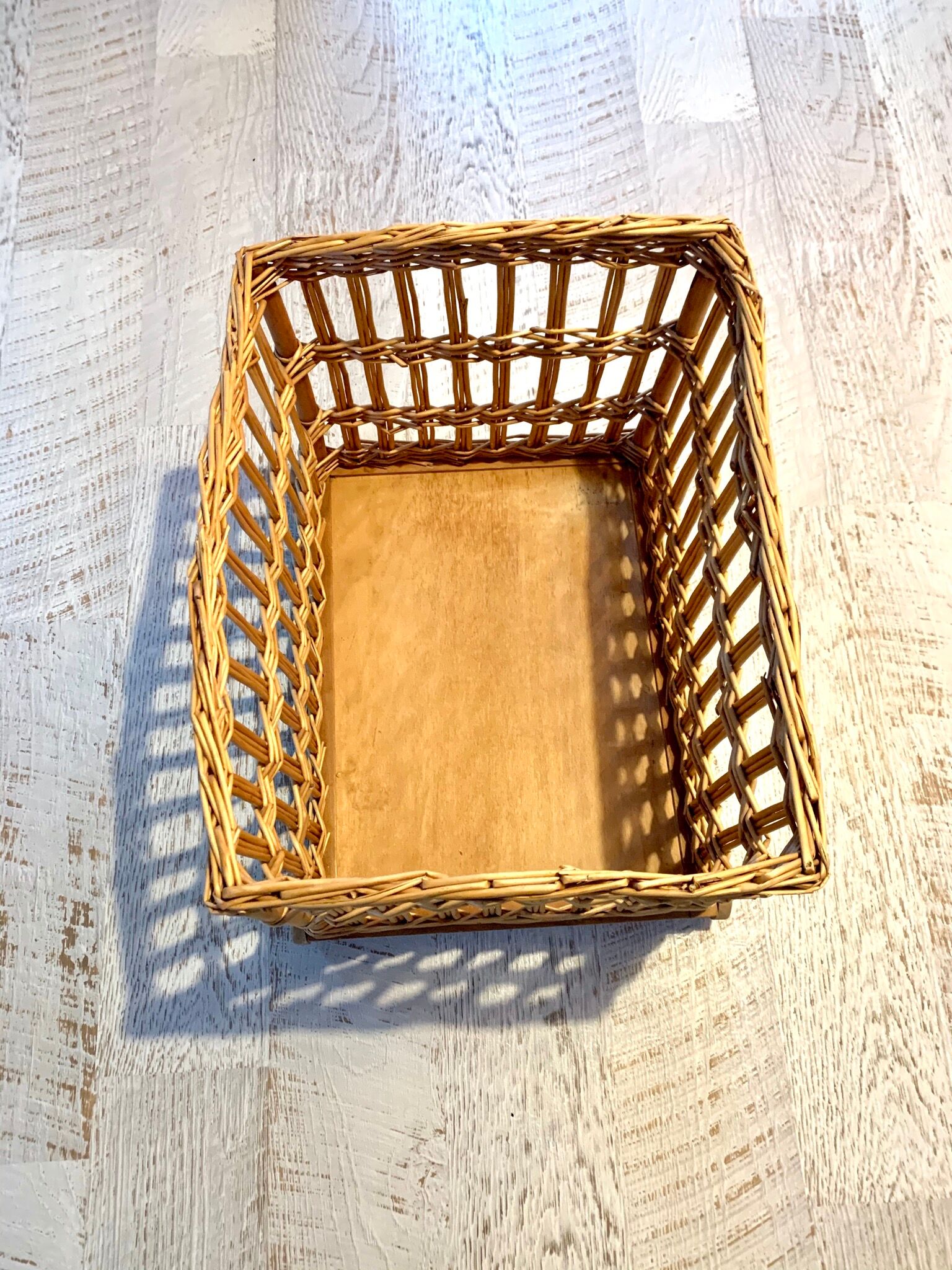Toy box on wheels