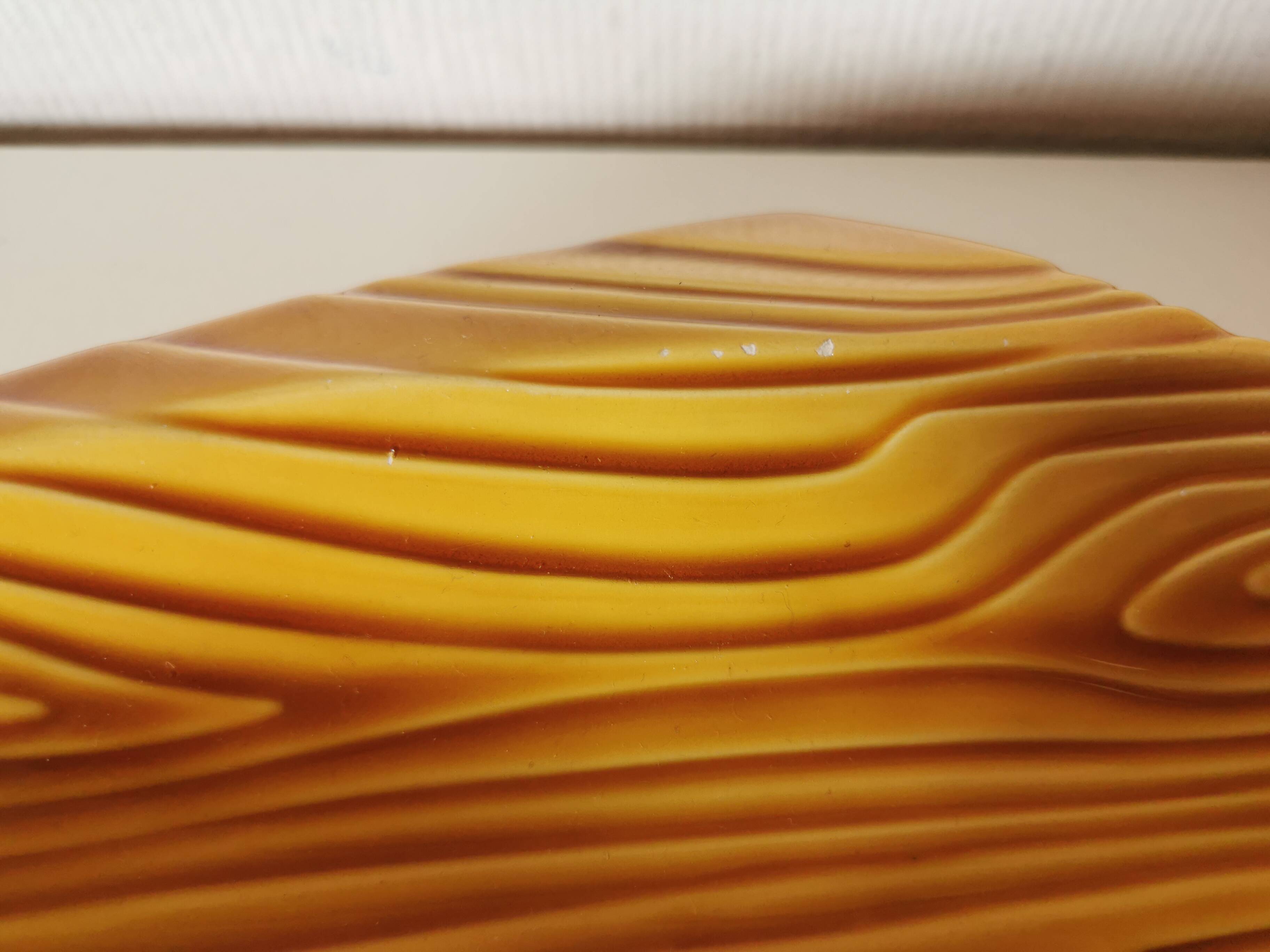 Vallauris yellow wood effect slip pocket emptier