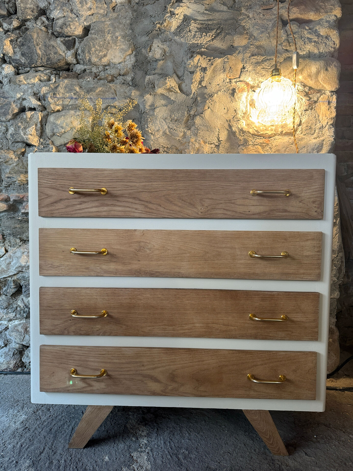 Vintage chest of drawers with 4 drawers