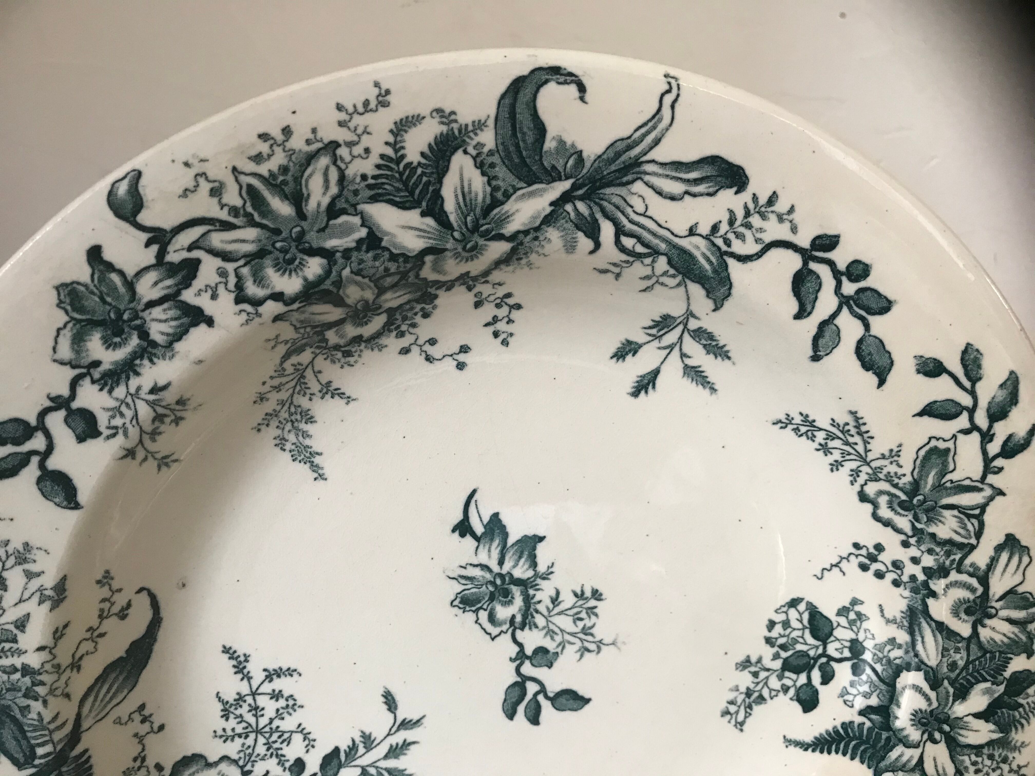 Six hollow plates Iron Earth