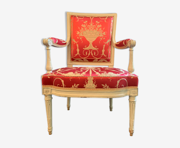 Molded beech armchair