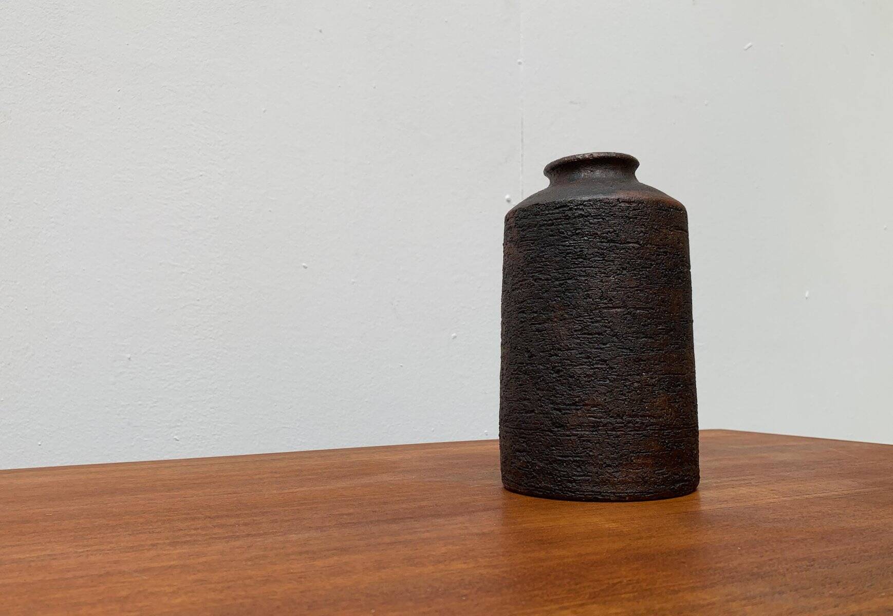 Brutalist vase from the mid-century German studio pottery by Gerhard Liebenthron, 1974.