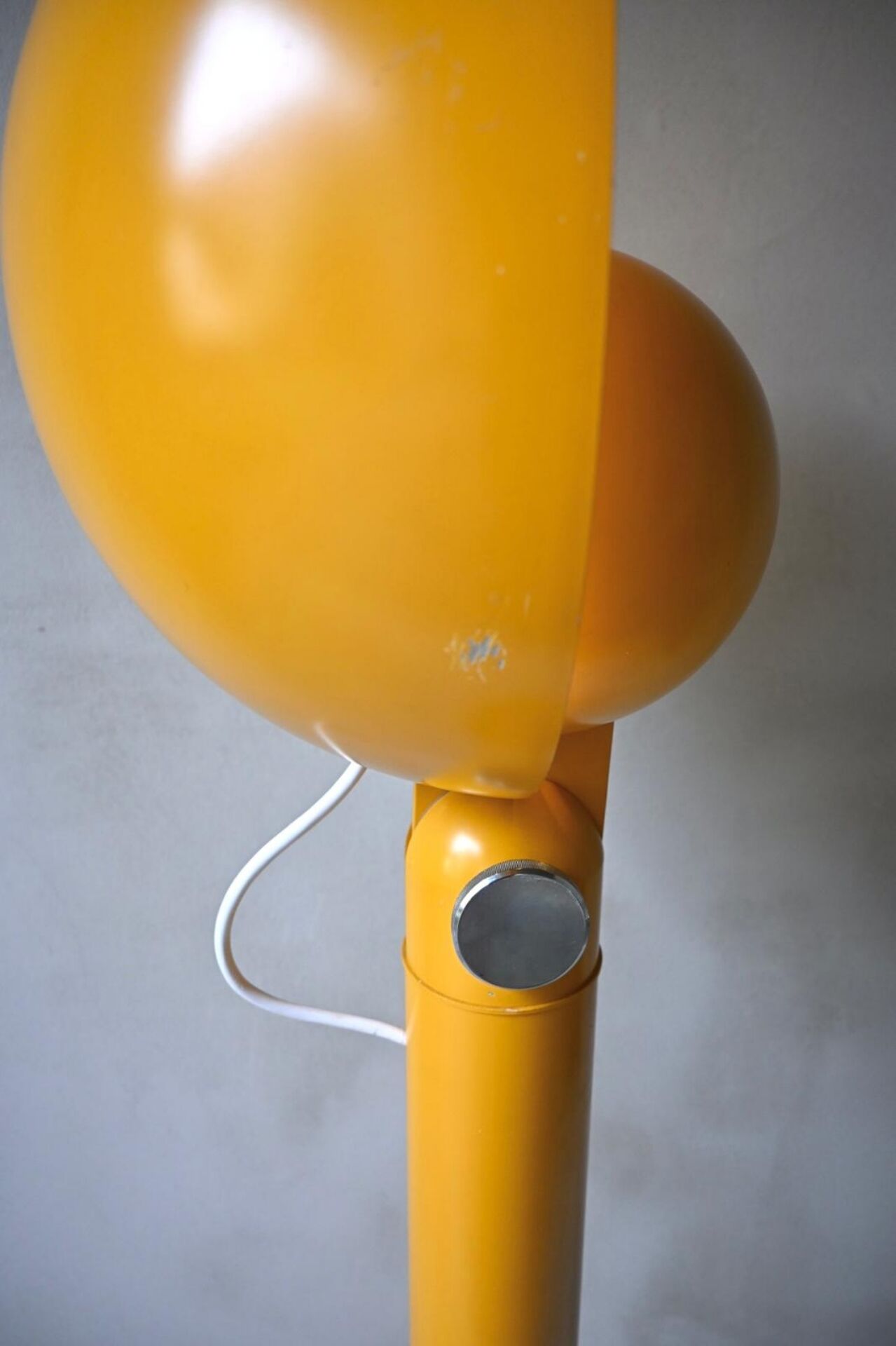 Lampadaire Cuffia par Francesco Buzzi pour Bieffeplast en jaune