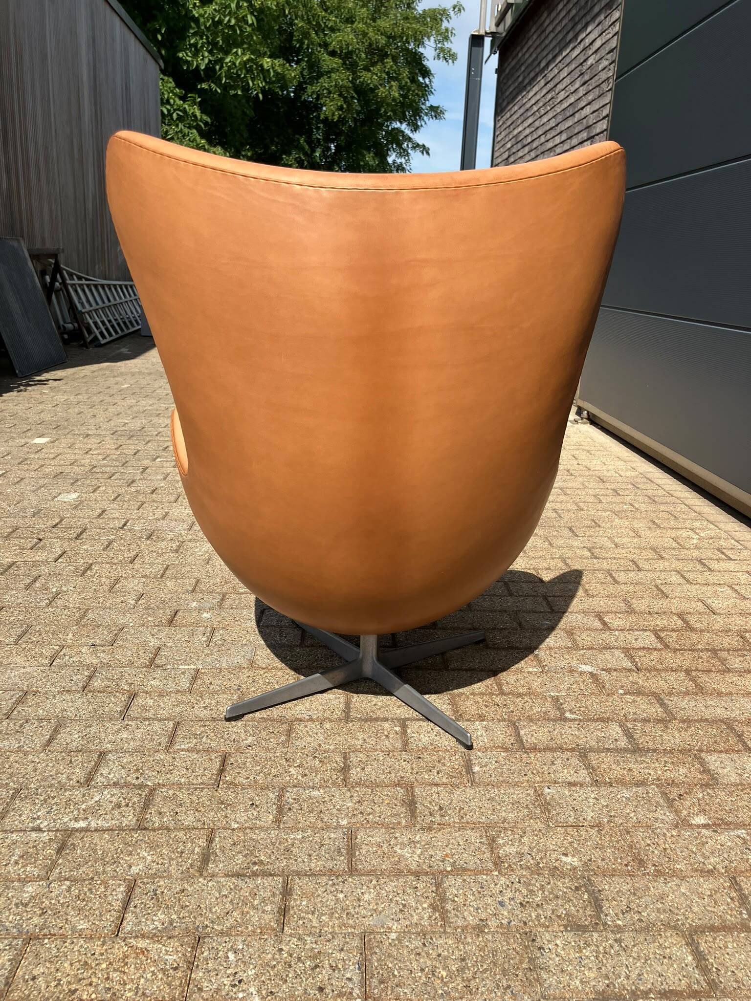 Fritz Hansen Egg Chair 07-'63 Cognac Camel vintage leather NEW CONDITION!!