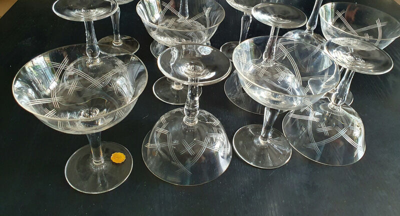12 champagne glasses cristal Boch