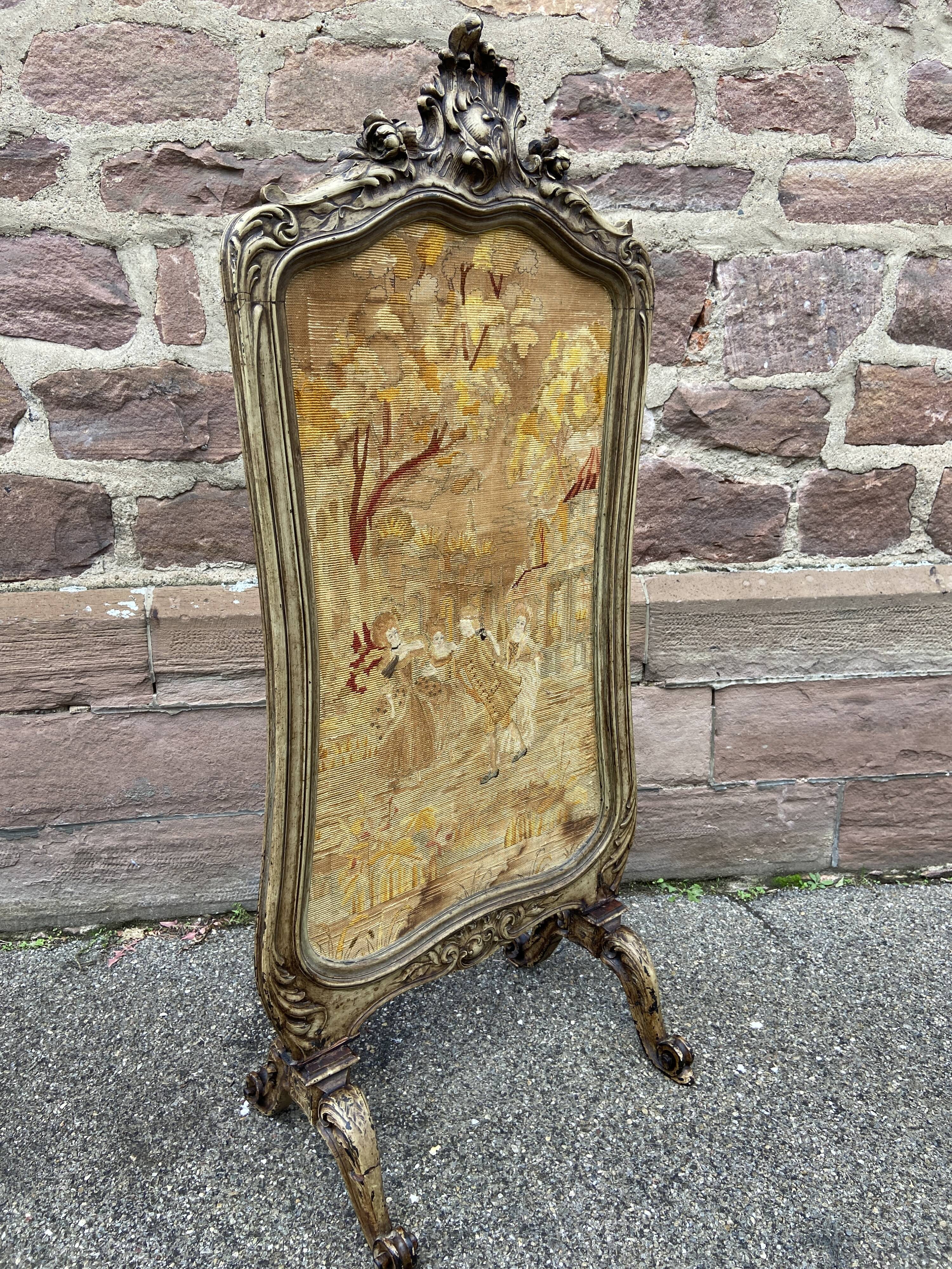 Louis XV fireplace fire screen Rocaille walnut 19th century