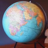 Dry terrestrial globe, world map from the 60s