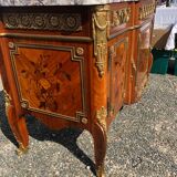Commode style Louis XVI