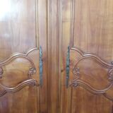 Armoire en merisier XIX, Louis XV