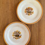 2 flat ironware plates Oeillets, Creil and Montereau