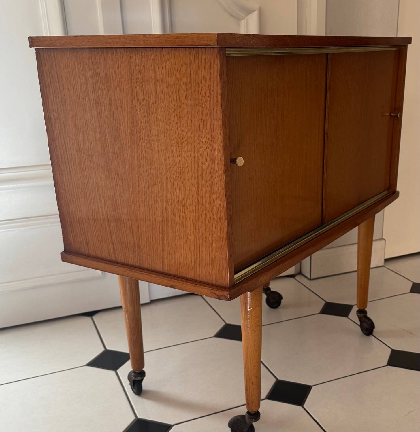 Vintage Scandinavian sideboard/buffet