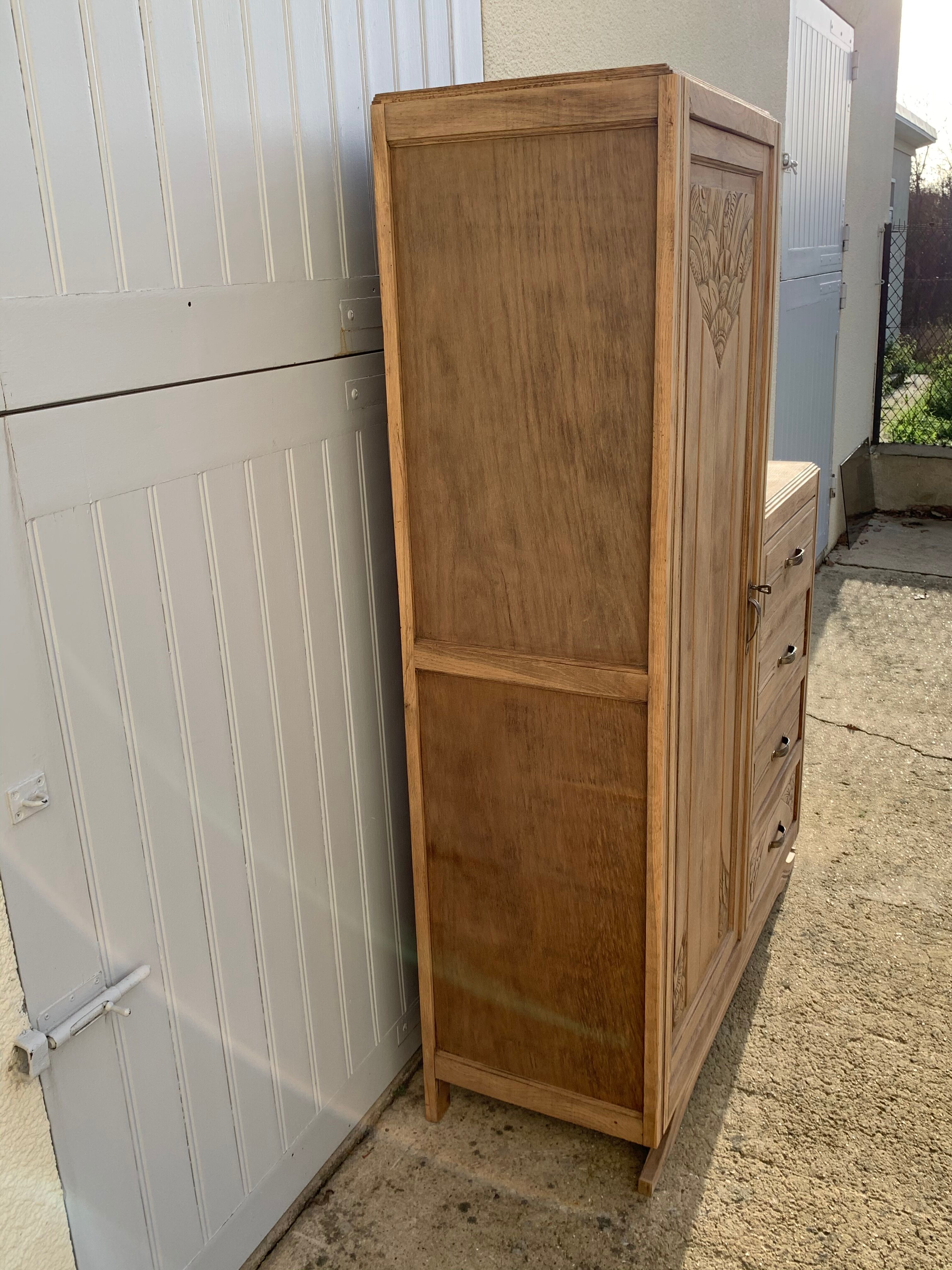 1930 asymmetrical Parisian wardrobe