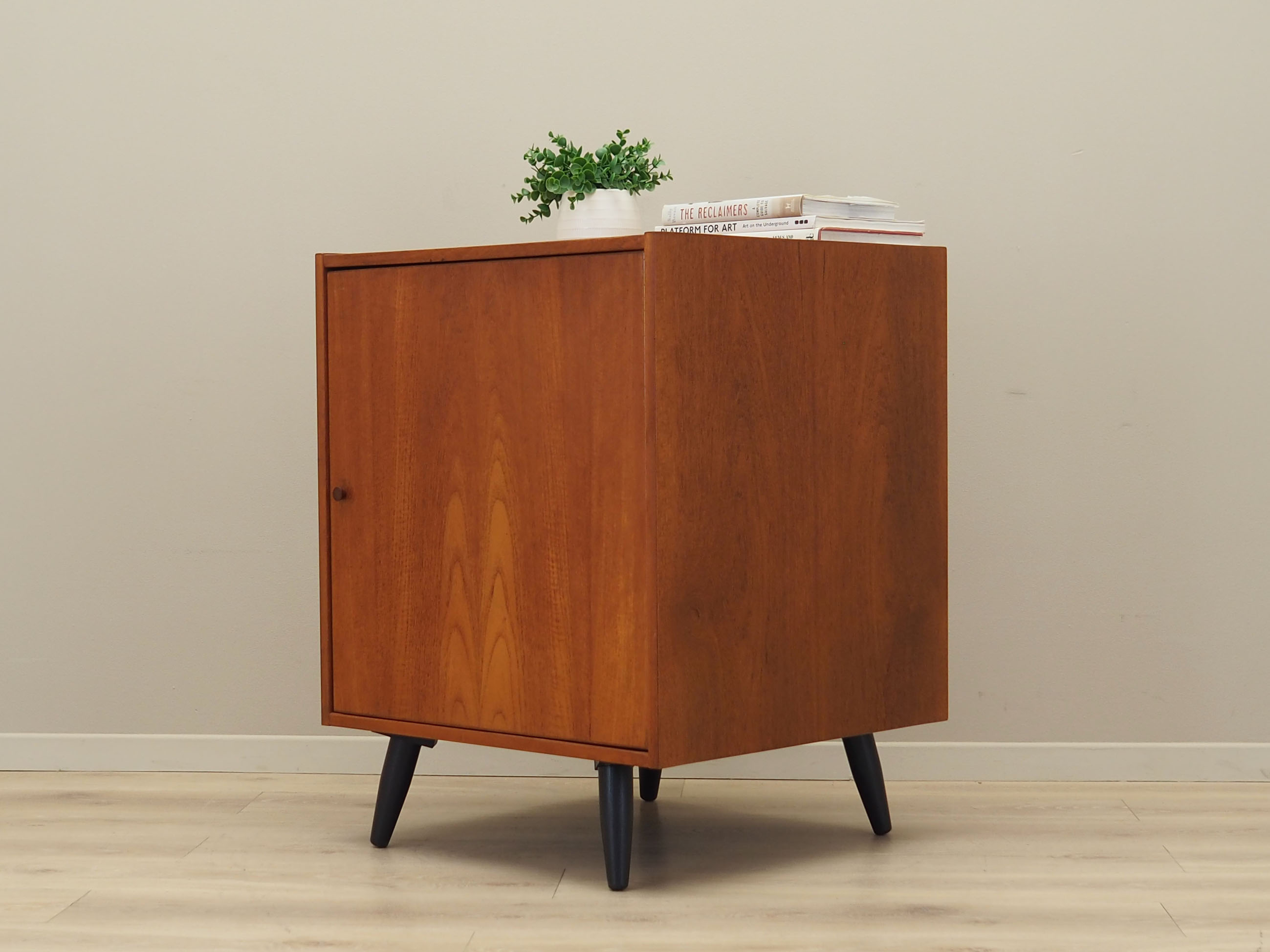 Teak cabinet, danish design, 1970s, production: denmark