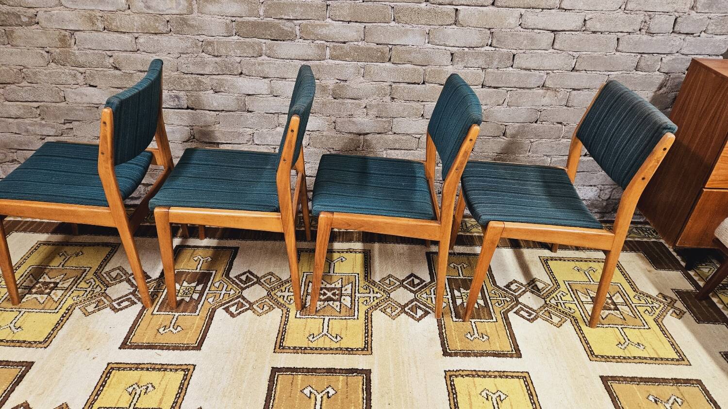 Set of 4 Scandinavian chairs 1960