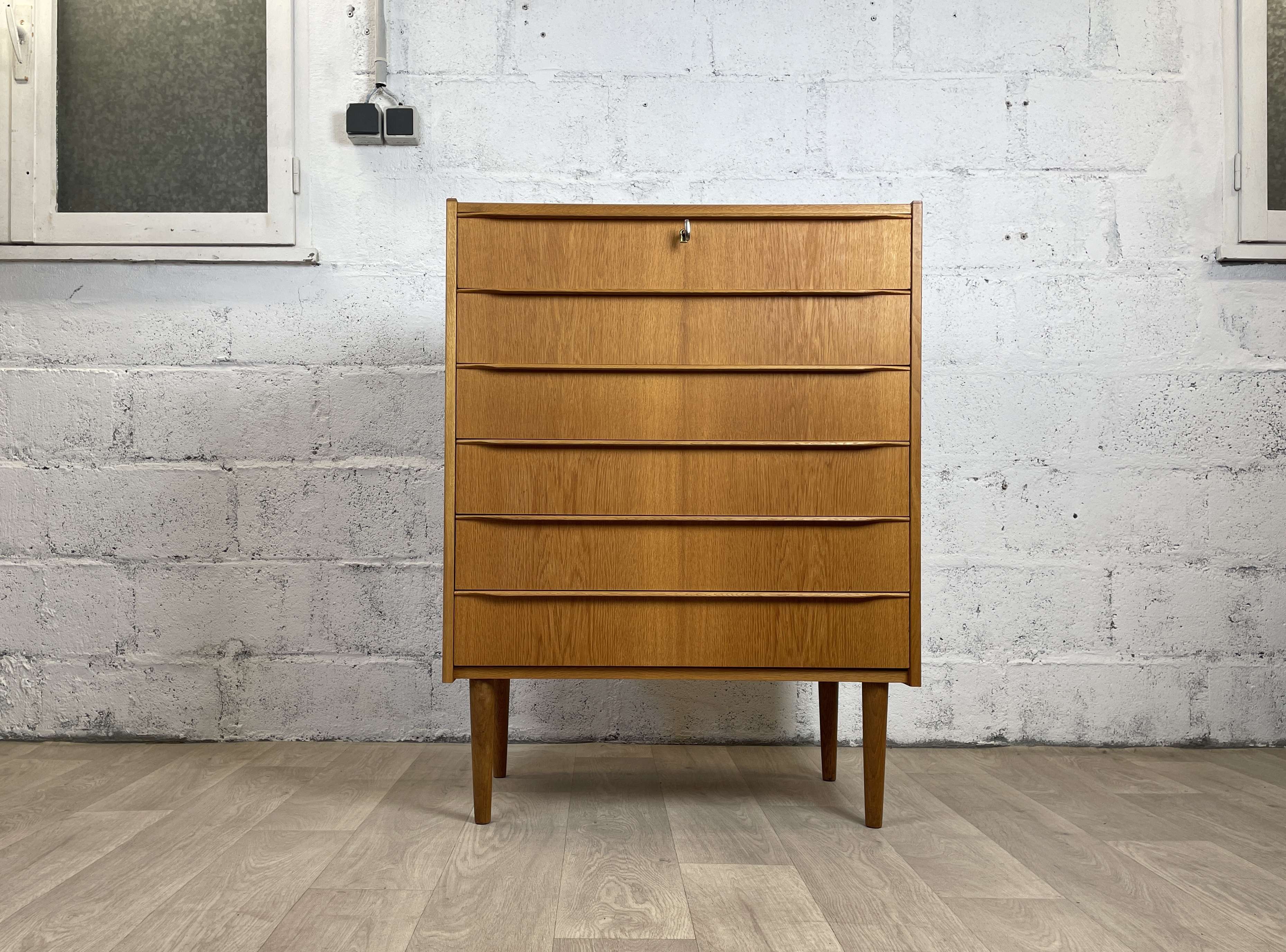 Scandinavian chest of drawers 6 vintage oak drawers, 60s