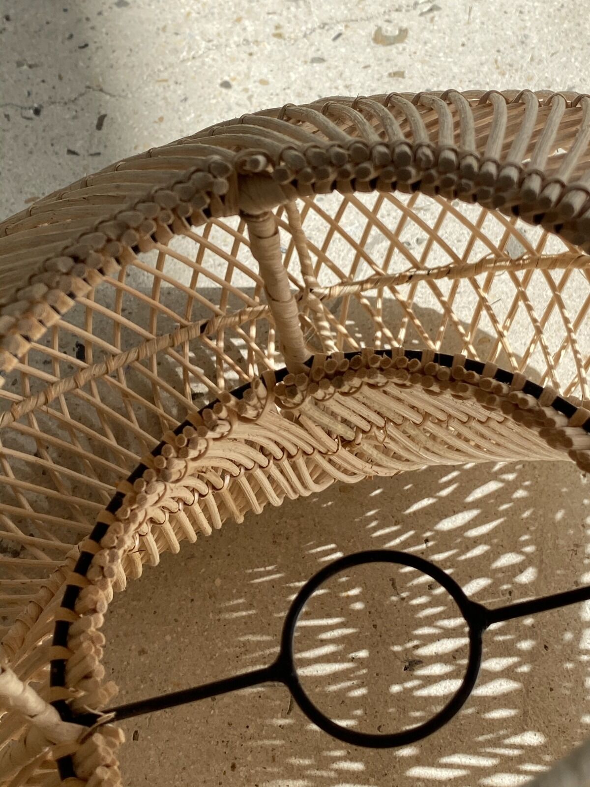Small rattan lampshade in the shape of a braided hat
