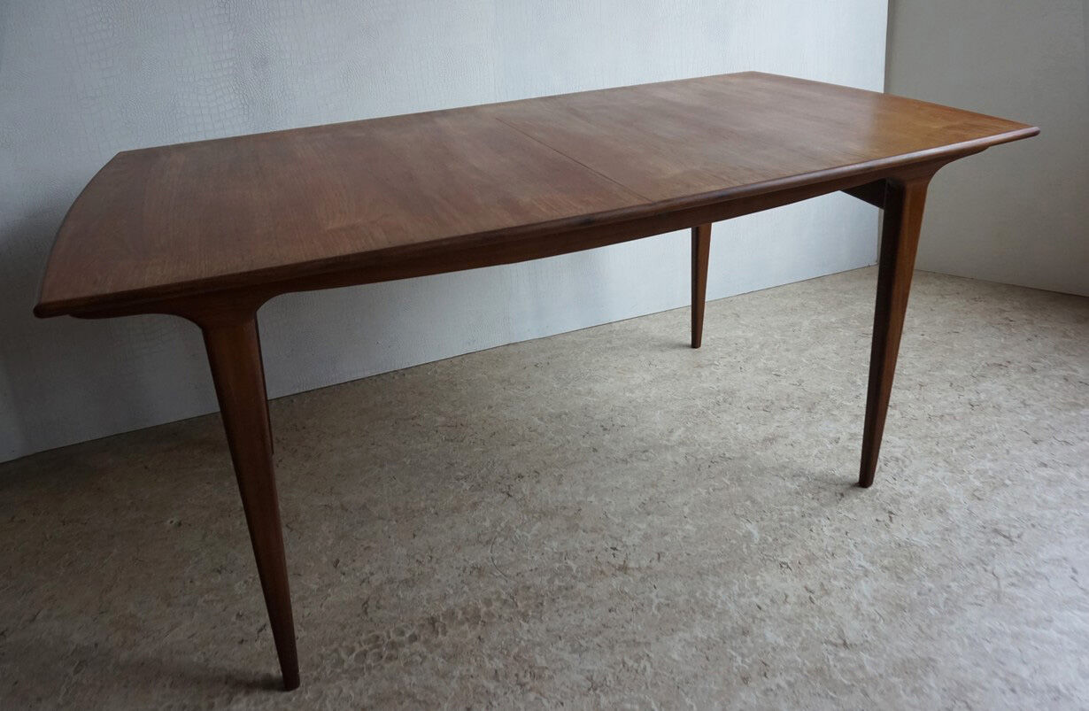Louis van Teeffelen for Webe - Extendable teak dining table