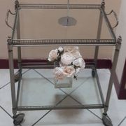 Desserte roulante en laiton argenté