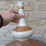 Vase, soliflore ancien en céramique craquelée blanche, à décor de cerfs