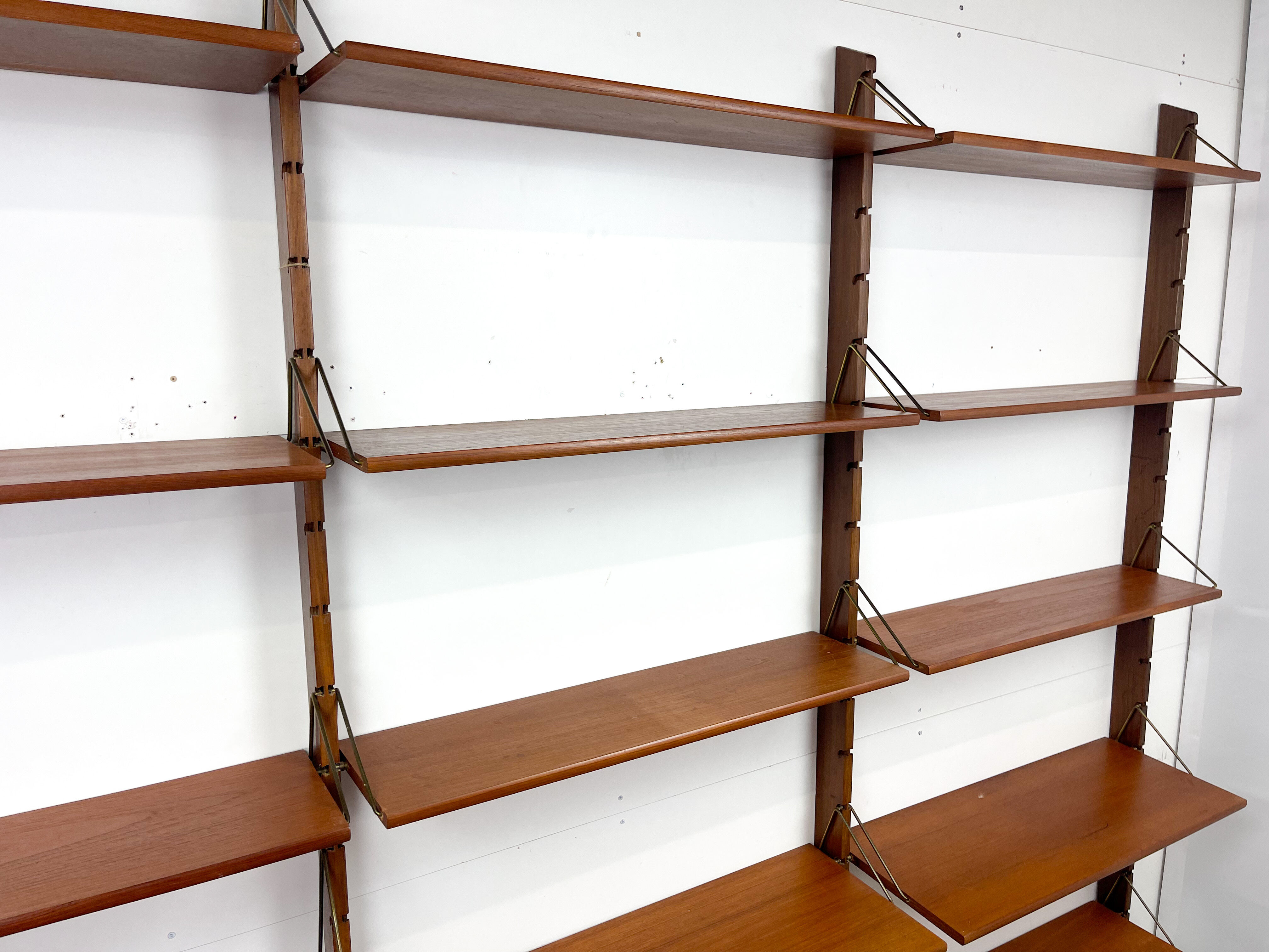 Armoire murale scandinave Blindheim Møbelfabrik