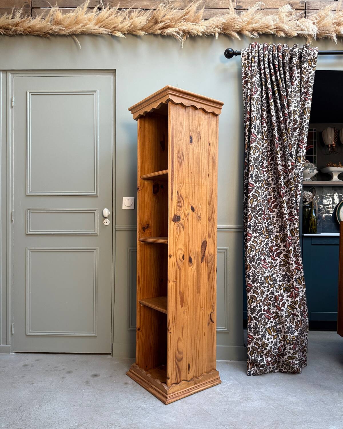 Small vintage bookcase in solid pine