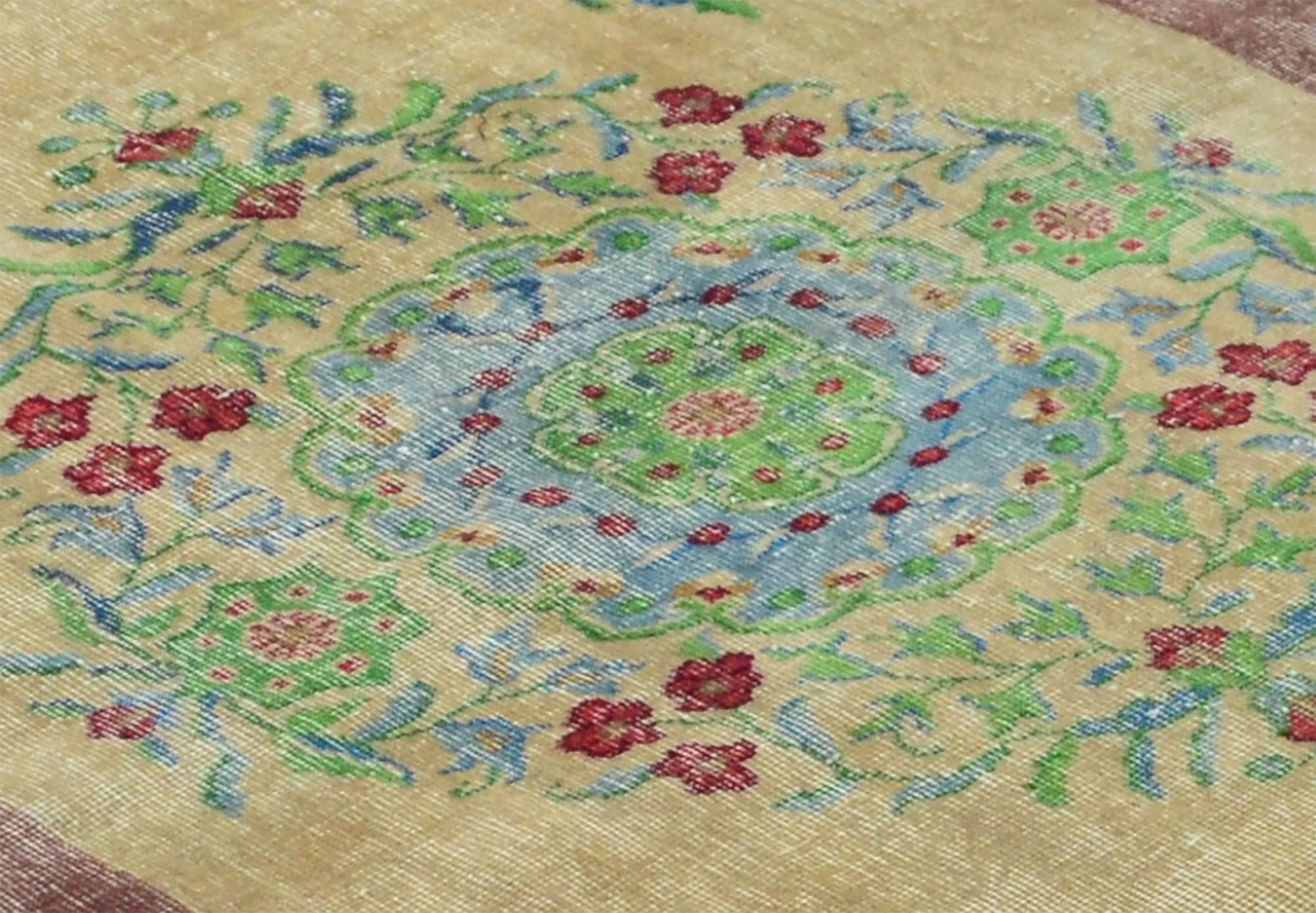 Anatolian handmade vintage rug 210 cm x 107 cm