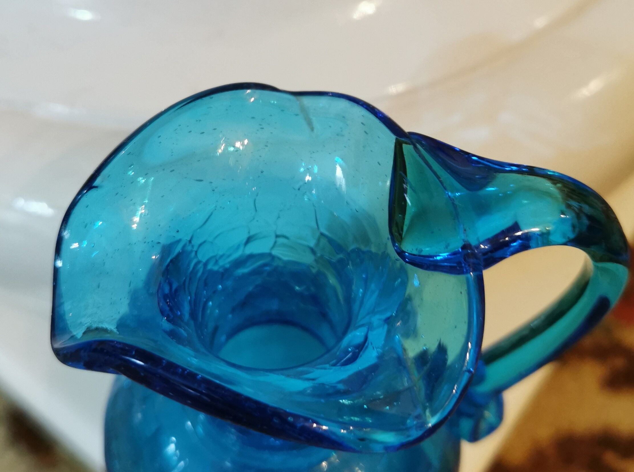 Murano vase with crackled glass