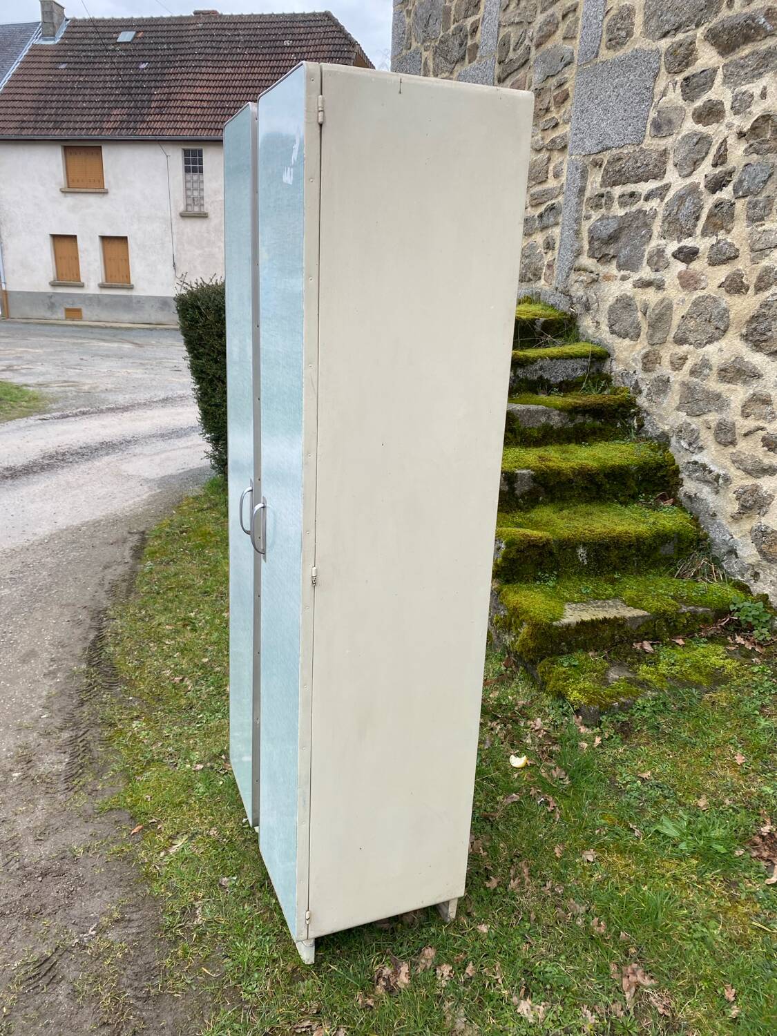 Armoire vintage en Formica bleu (vert d’eau)
