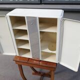 Armoire de salle de bain vintage