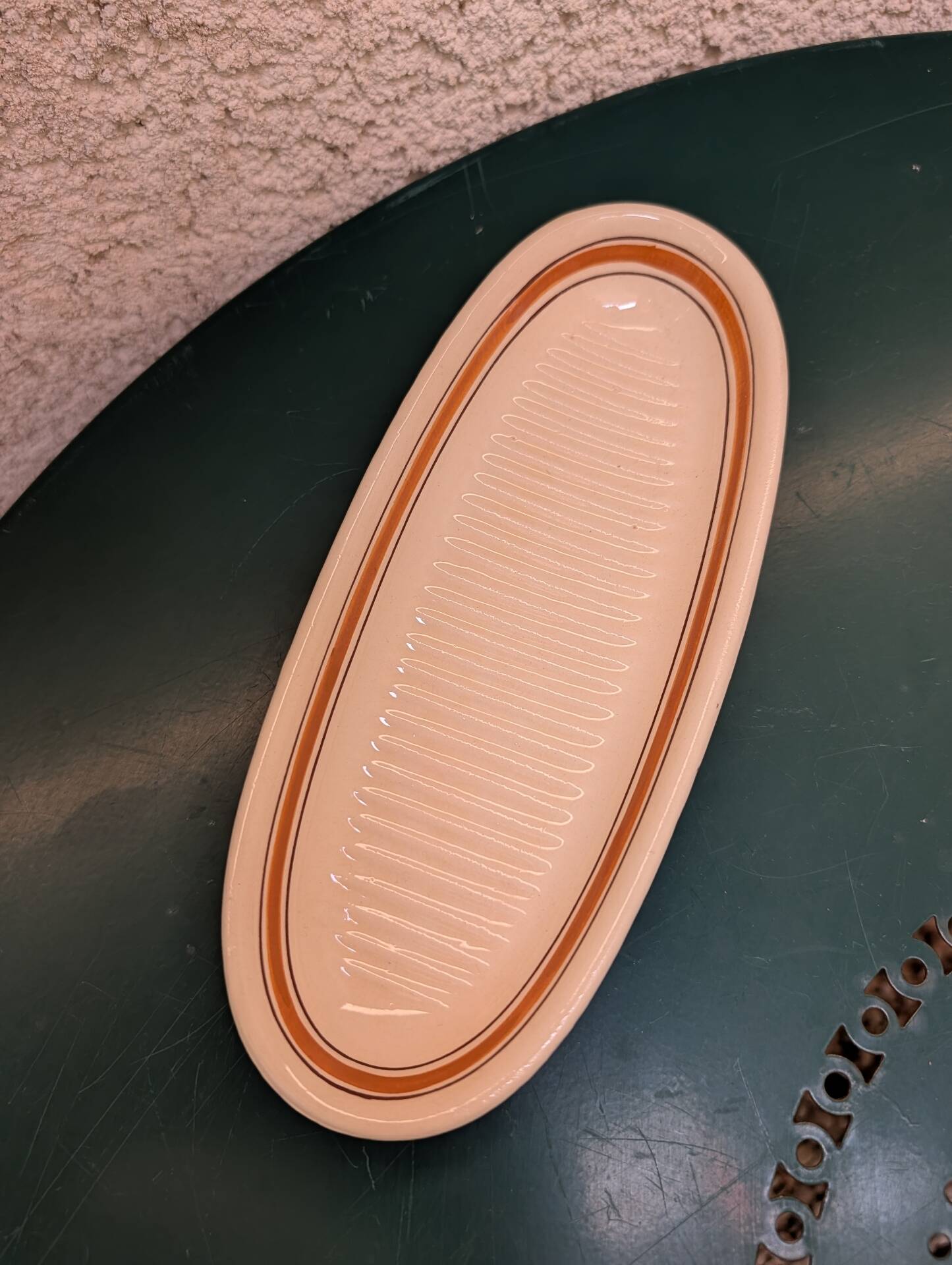 Ravier, oval Saint-Amand bowl from the 1950s in earthenware.